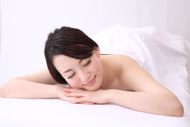 エステティシャンの一日をのぞいてみよう。仕事と給与の関係について