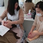 【授業風景】新メニュー追加のために。フェイシャル応用コースのレッスン雰囲気。